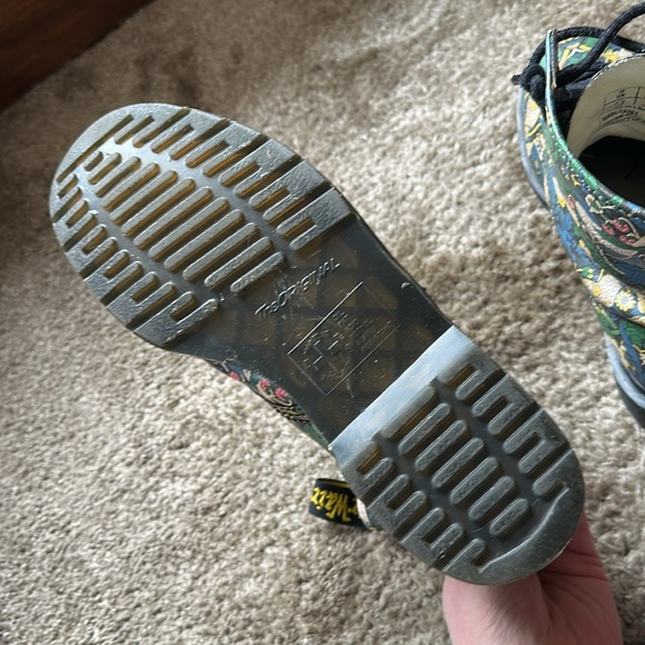 DR. MARTENS X LIBERTY LONDON STRAWBERRY THIEF BOOTS - Picture 6 of 12